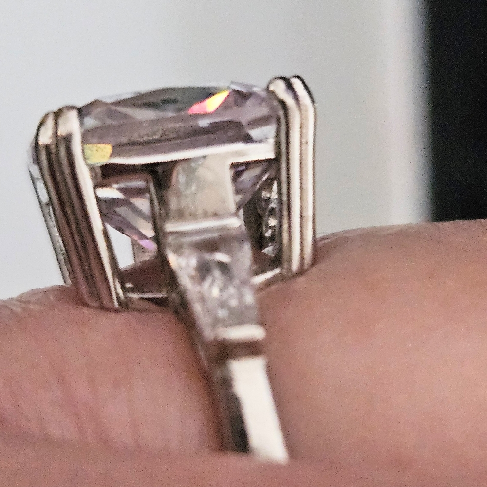 BELLA LUCE DIAMOND SIMULANT SOLITAIRE RING SIZE 8 - Picture 4 of 6